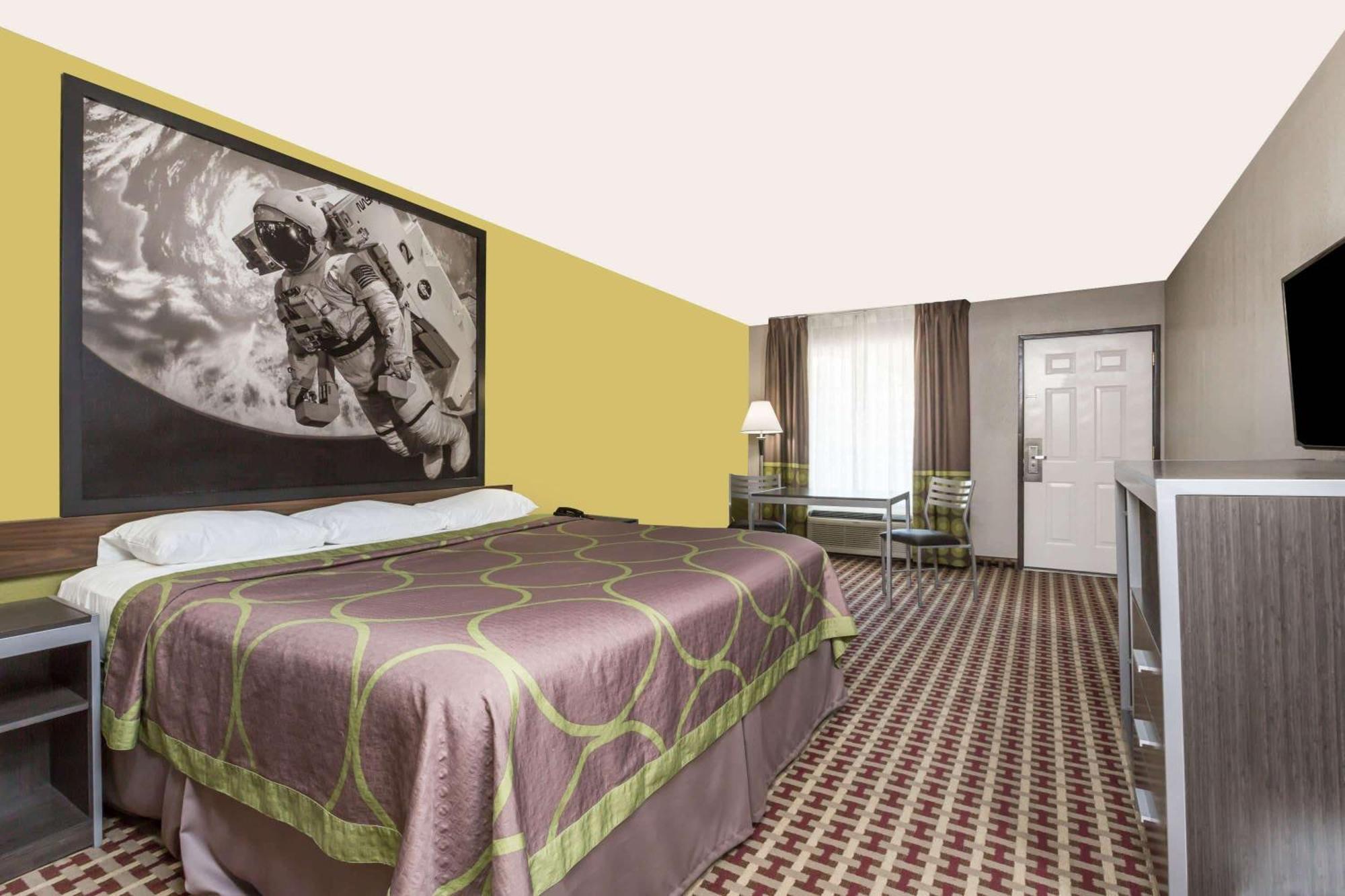 Super 8 By Wyndham Houston Webster Nasa Otel Dış mekan fotoğraf