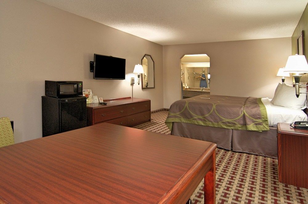 Super 8 By Wyndham Houston Webster Nasa Otel Dış mekan fotoğraf